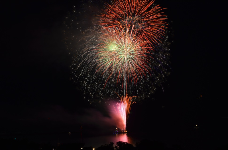 Illustration for article titled 19 Dazzling Photos of Fireworks